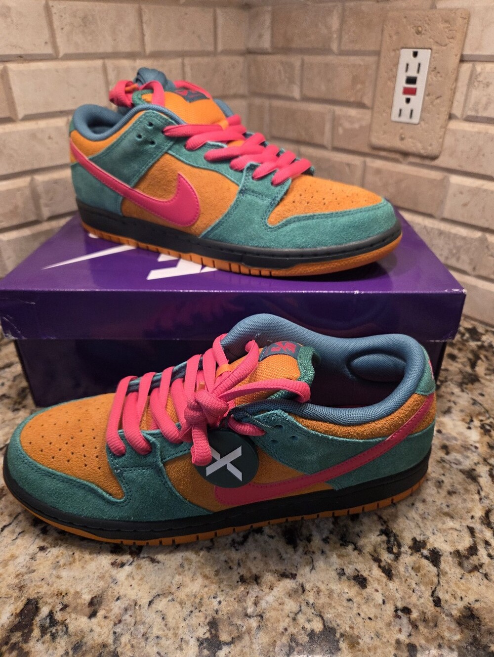 Nike SB Dunk Low Pro Watermelon Green Noise Men 10/Women 11.5